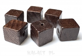 Koraliki drewniane - kostki - 1,4x1,4cm - 6szt. - D75
