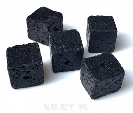 Lawa Wulkaniczna czarna kostki 0,8cm 2szt. - K270