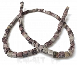 Rodonit kostki 0,4cm sznur 40cm- ONE010